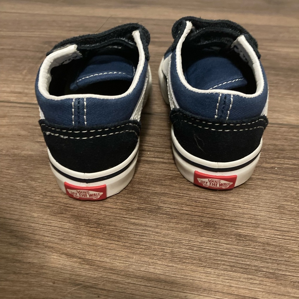 Toddler Vans Old Skool V Black and Blue Sneakers with Velcro Straps - Picture 3 of 7